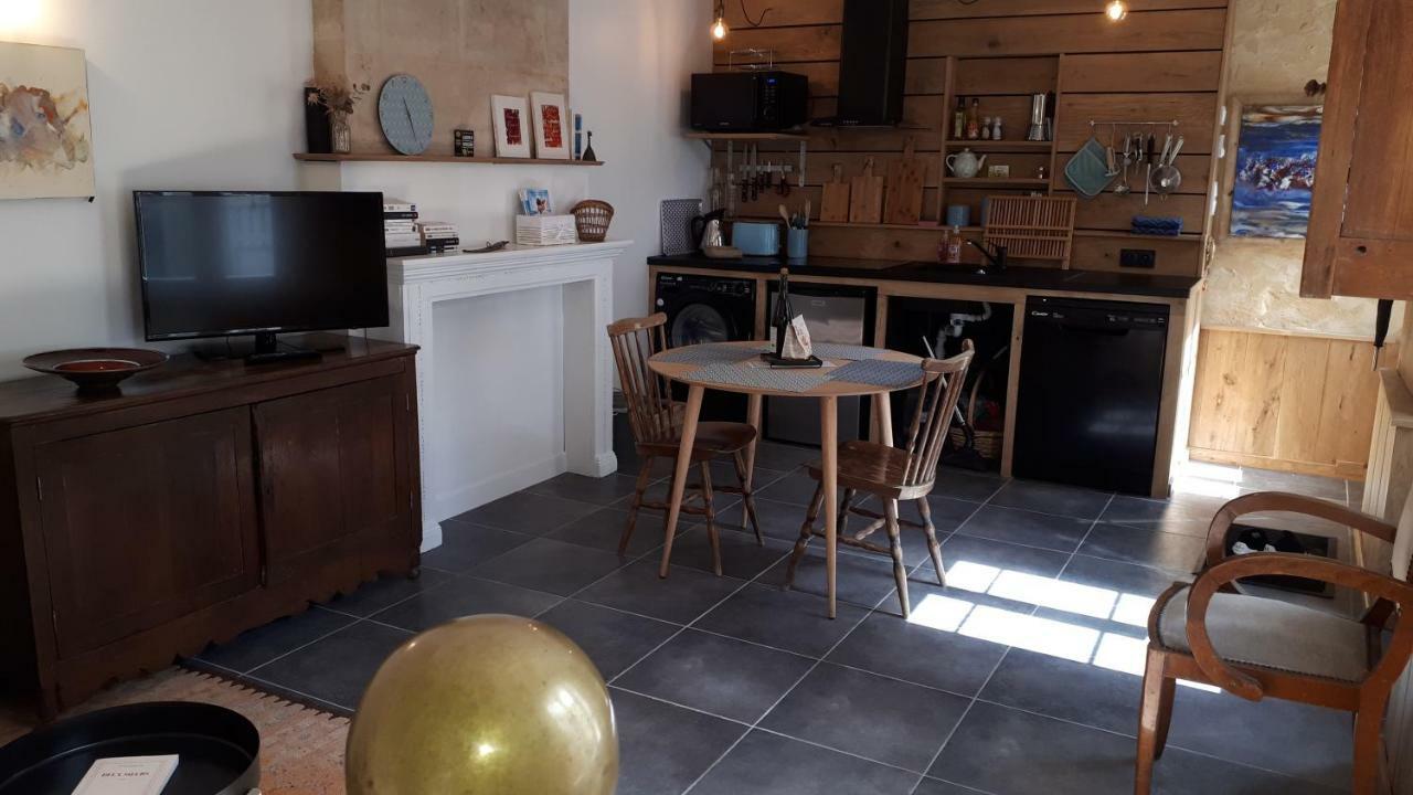 Maison Camille Port-en-Bessin-Huppain Εξωτερικό φωτογραφία